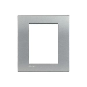 Placa 4X4 Para 3 + 3 Módulos Tech Light Bticino