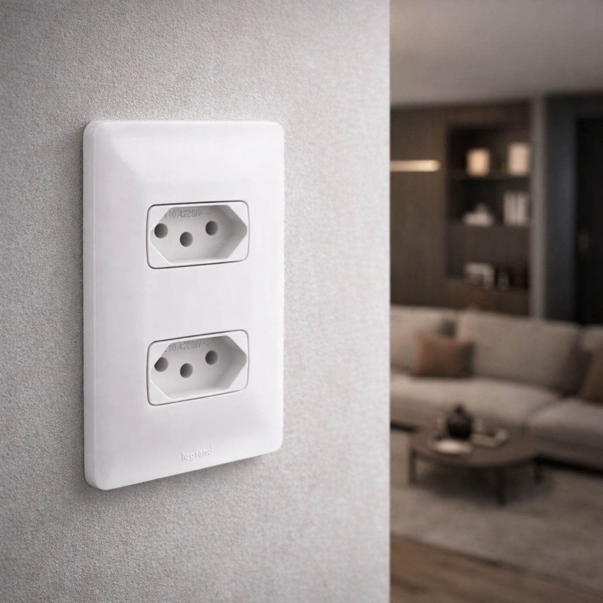 Conjunto Montado Tomada Dupla 2P+T 10A 250V Pb Branco Zeffia Pial